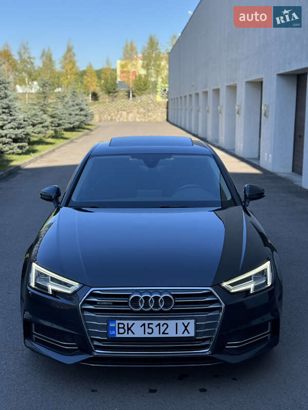 Седан Audi A4 2018 в Ровно
