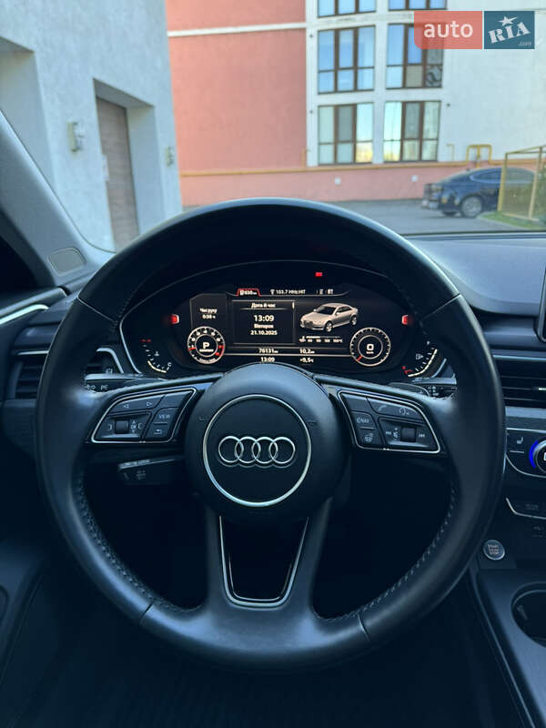 Седан Audi A4 2018 в Ровно