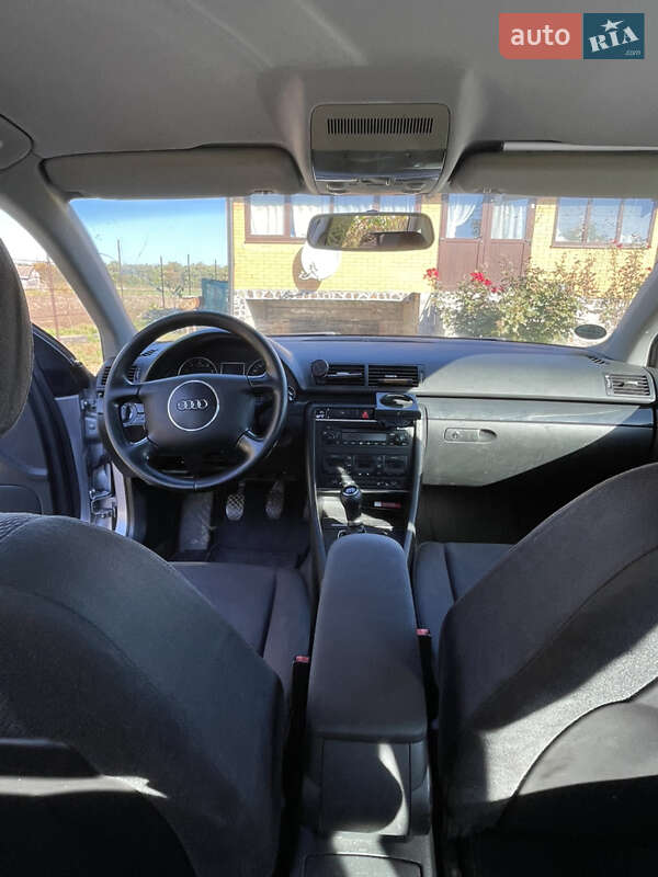 Седан Audi A4 2004 в Луцьку