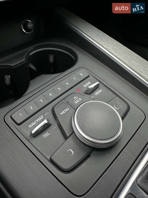 Седан Audi A4 2019 в Білогородці