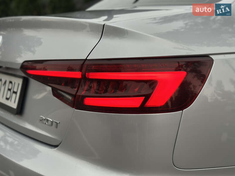 Седан Audi A4 2018 в Киеве