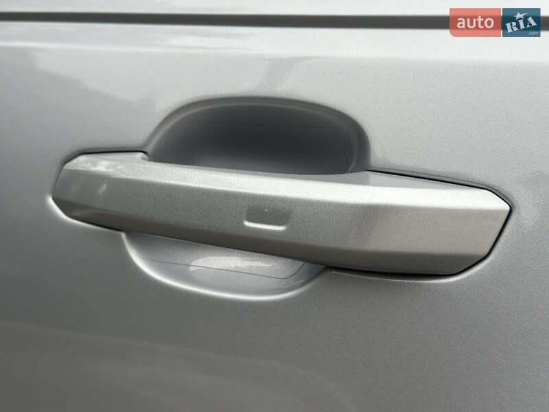 Седан Audi A4 2018 в Киеве