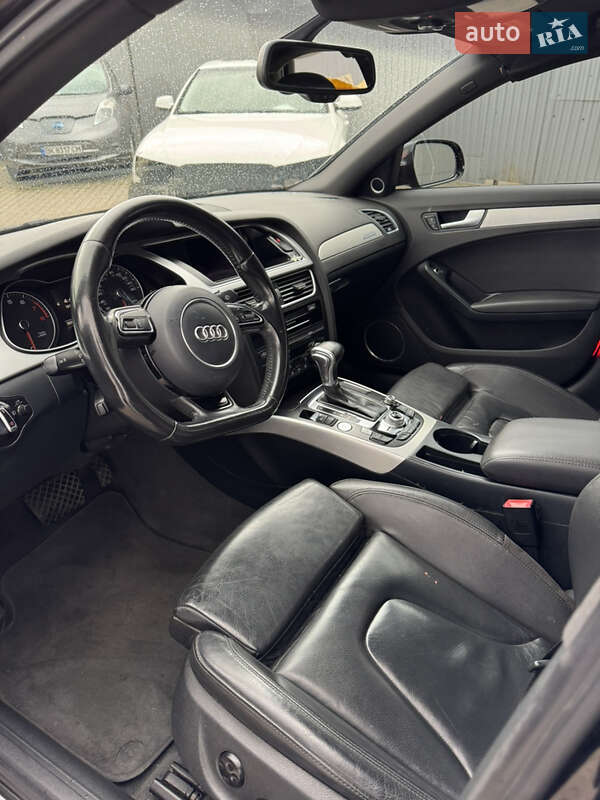 Седан Audi A4 2015 в Рівному