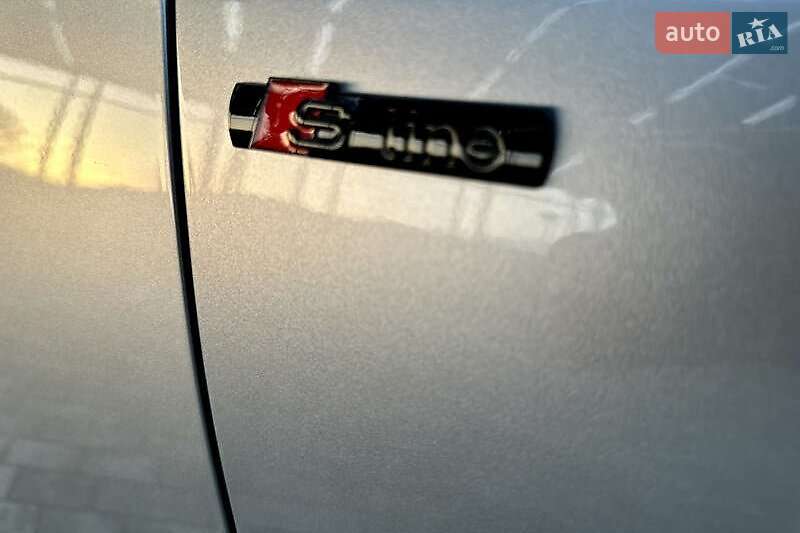 Седан Audi A4 2017 в Львові