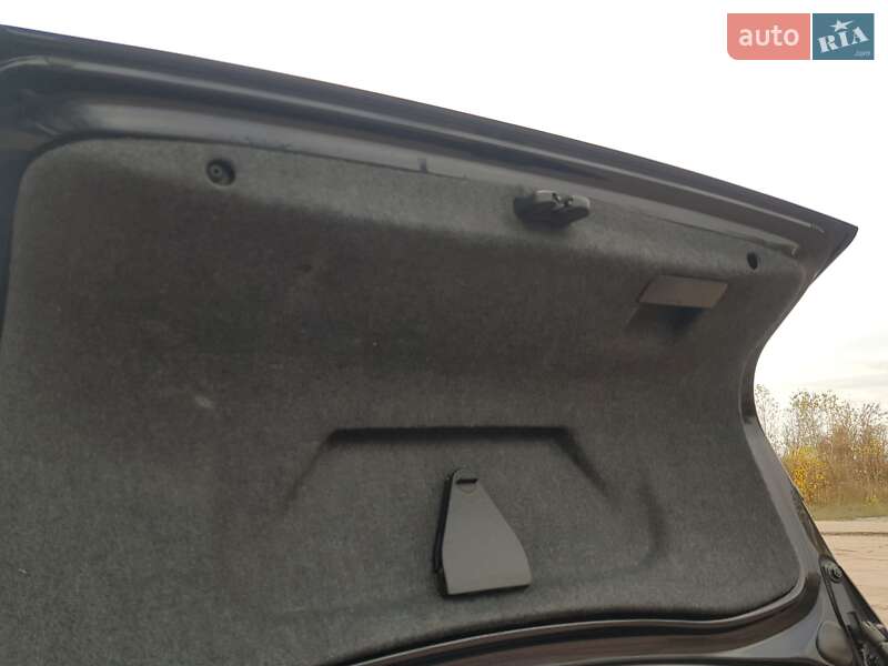 Седан Audi A4 2001 в Мене фото 37 Седан Audi A4 2001 в Мене