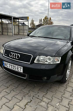 Седан Audi A4 2003 в  фото 4 Седан Audi A4 2003 в