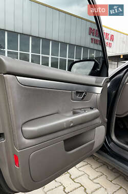 Седан Audi A4 2003 в  фото 23 Седан Audi A4 2003 в