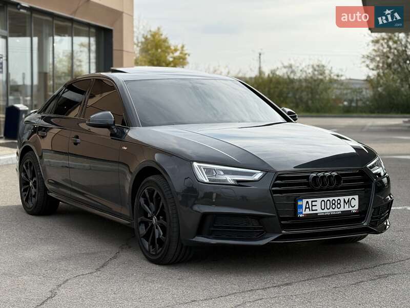 Седан Audi A4 2017 в Днепре