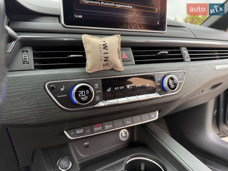 Седан Audi A4 2017 в Днепре