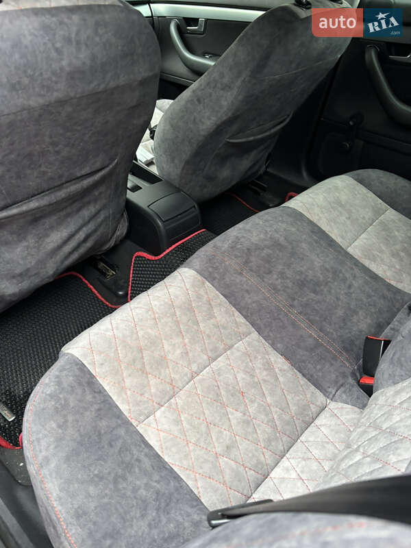 Седан Audi A4 2005 в Киеве