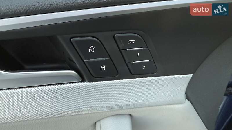 Седан Audi A4 2017 в Киеве фото 14 Седан Audi A4 2017 в Киеве