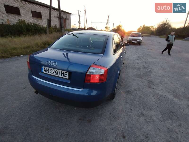 Седан Audi A4 2001 в Мирополі