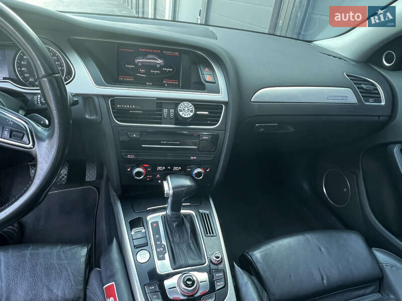 Седан Audi A4 2015 в Львові