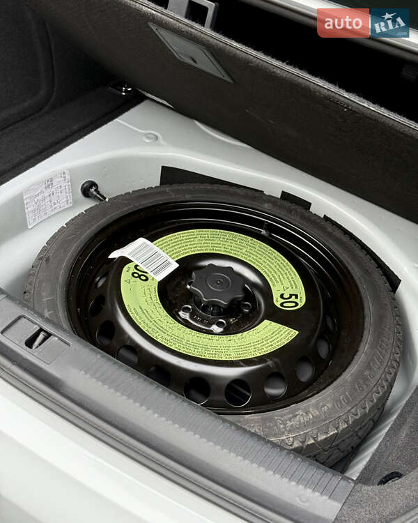 Седан Audi A4 2015 в Львові фото 42 Седан Audi A4 2015 в Львові