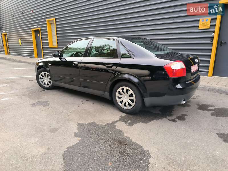 Седан Audi A4 2002 в Василькові