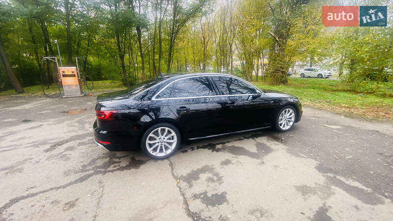 Седан Audi A4 2019 в Кропивницком