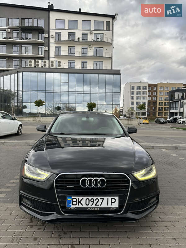 Седан Audi A4 2014 в Рівному