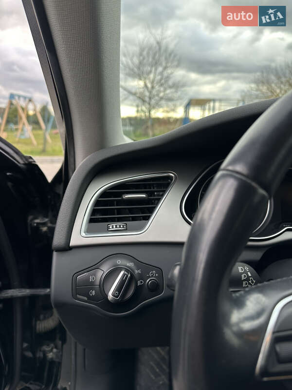 Седан Audi A4 2014 в Рівному