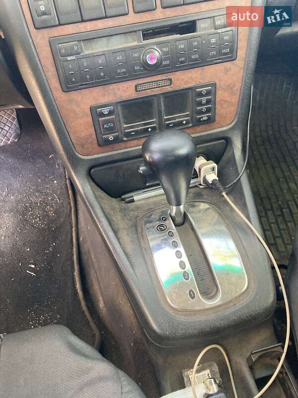 Універсал Audi A4 1998 в Запоріжжі