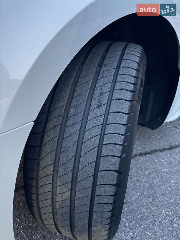 Седан Audi A4 2017 в Харкові фото 32 Седан Audi A4 2017 в Харкові