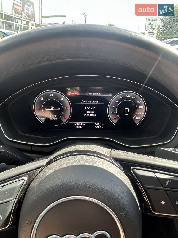Седан Audi A4 2021 в Полтаві