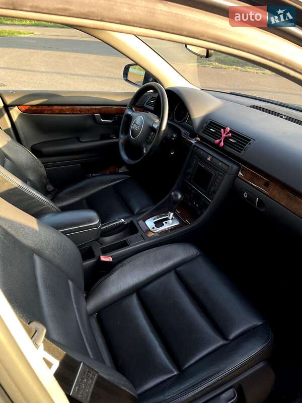 Седан Audi A4 2001 в Луцке
