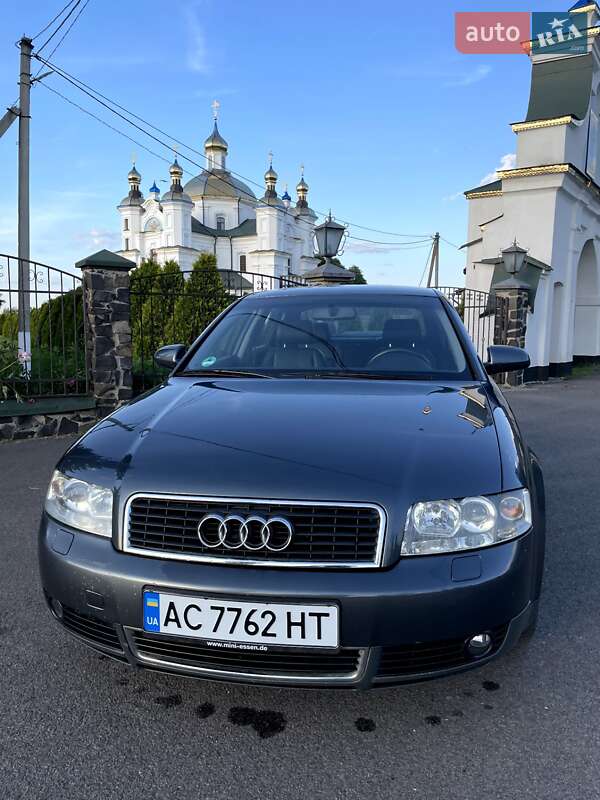 Седан Audi A4 2001 в Луцке