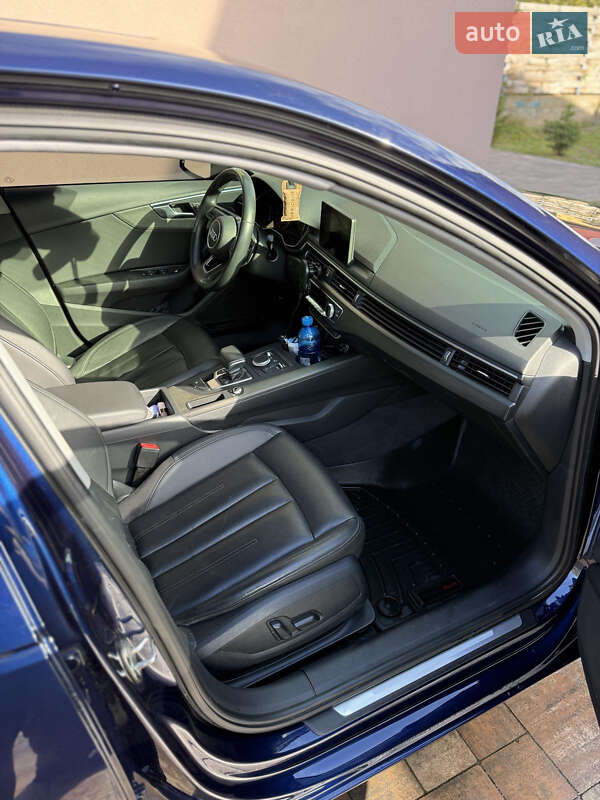 Седан Audi A4 2019 в Києві