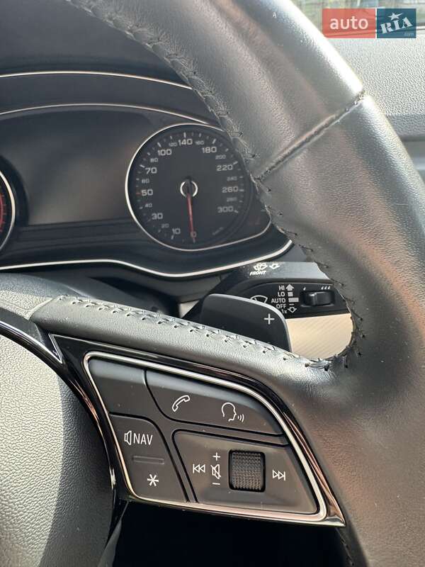Седан Audi A4 2018 в Львове