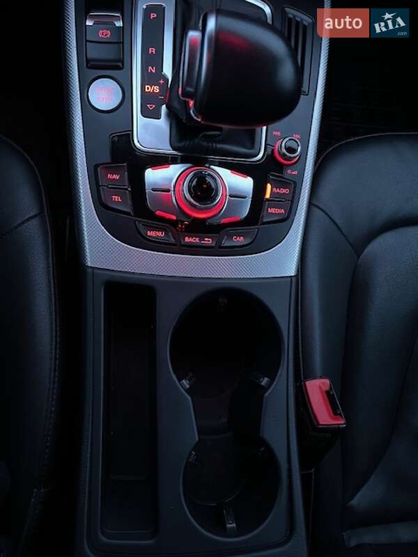 Седан Audi A4 2015 в Киеве