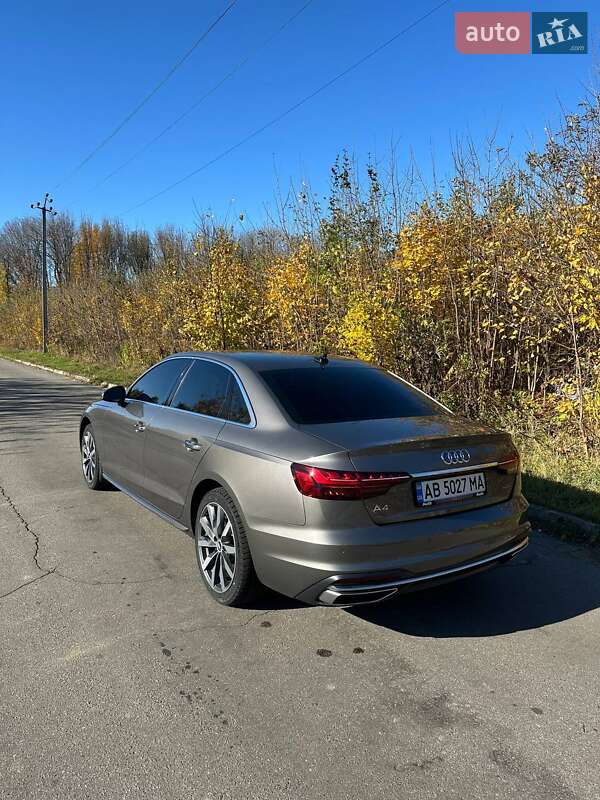Седан Audi A4 2020 в Виннице