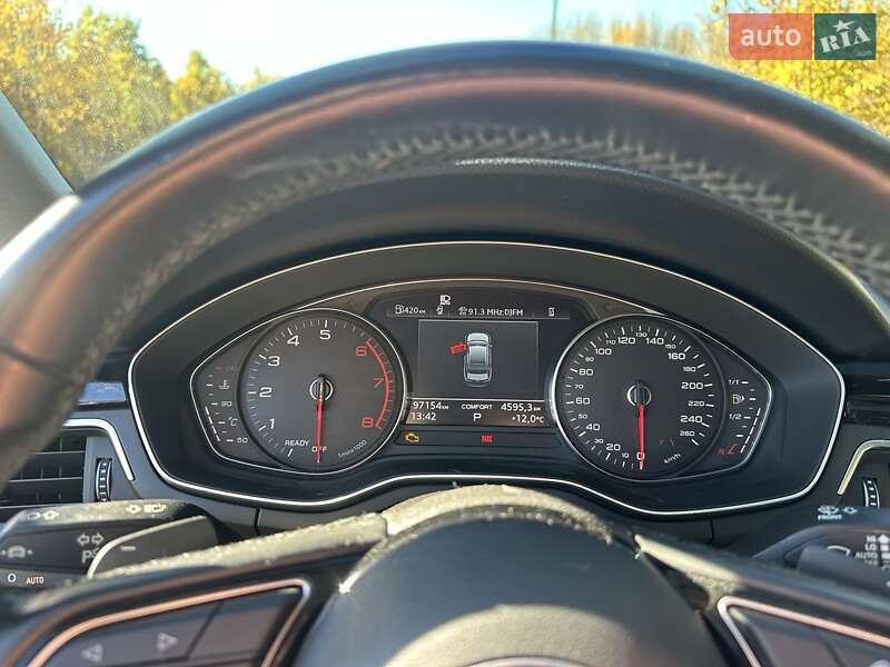 Седан Audi A4 2020 в Виннице