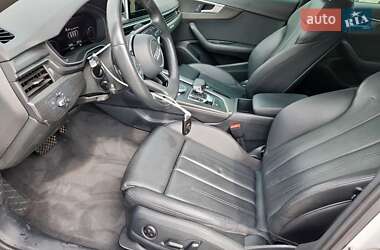 Седан Audi A4 2019 в 