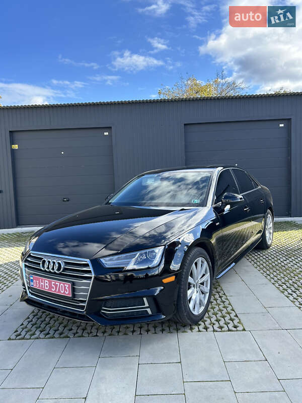 Седан Audi A4 2018 в Самборе