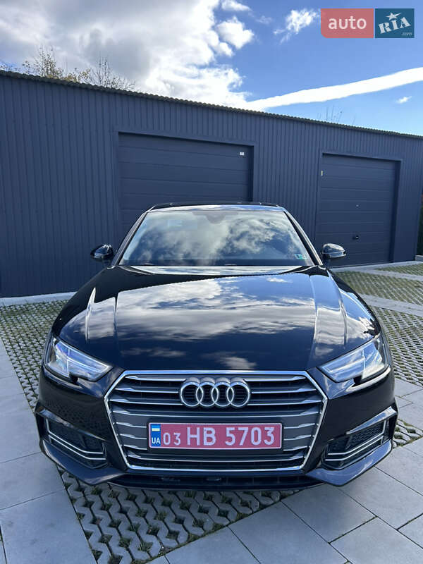 Седан Audi A4 2018 в Самборе