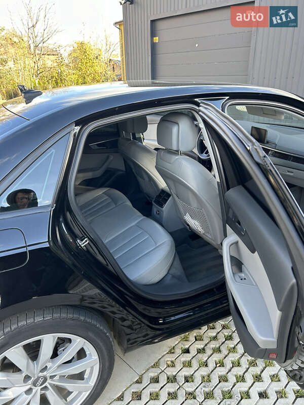 Седан Audi A4 2018 в Самборе