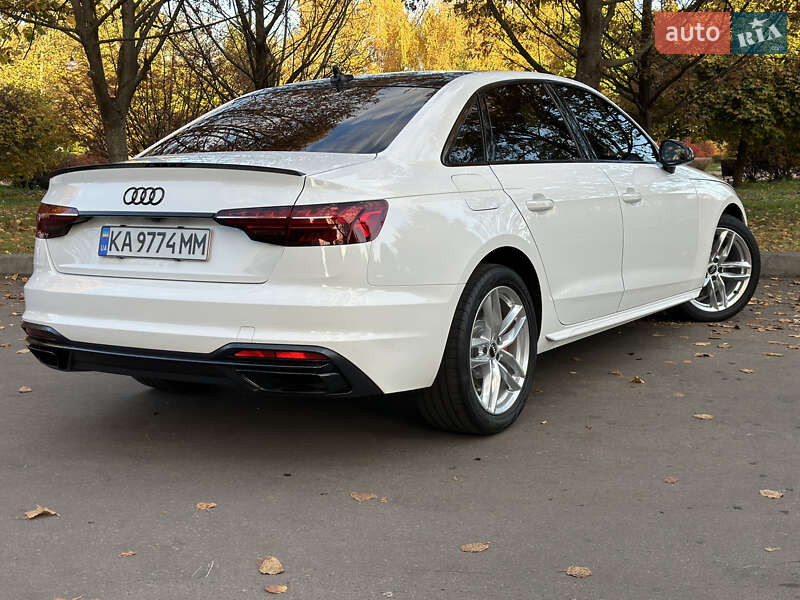 Седан Audi A4 2019 в Києві