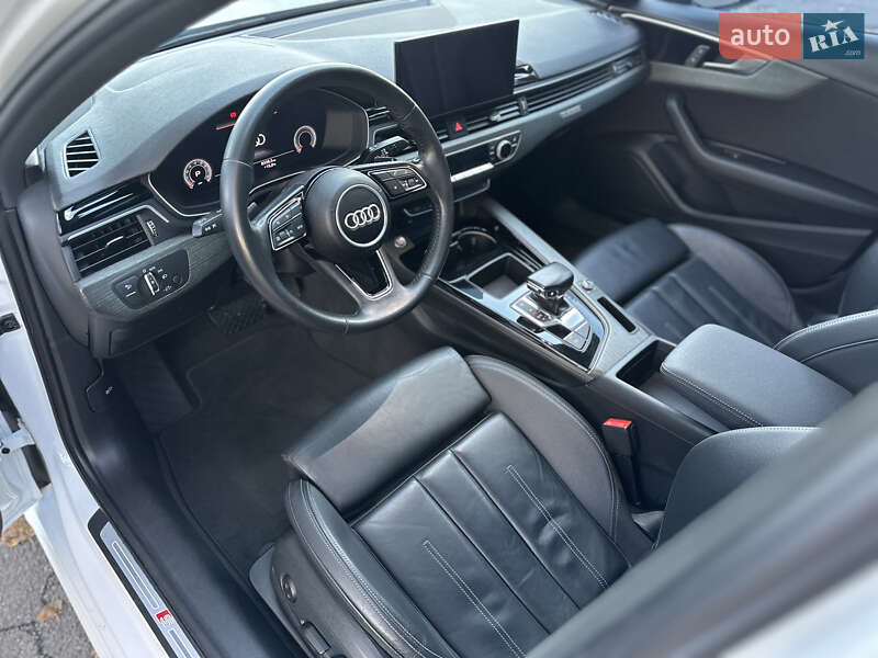 Седан Audi A4 2019 в Києві