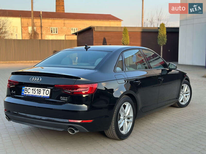 Седан Audi A4 2017 в Львові