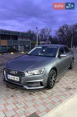 Седан Audi A4 2017 в Львові