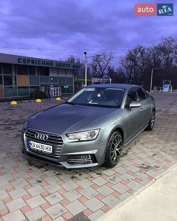 Audi A4 2017 Audi A4 2017