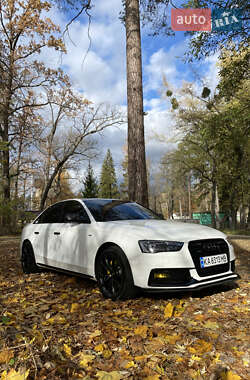 Седан Audi A4 2015 в Києві
