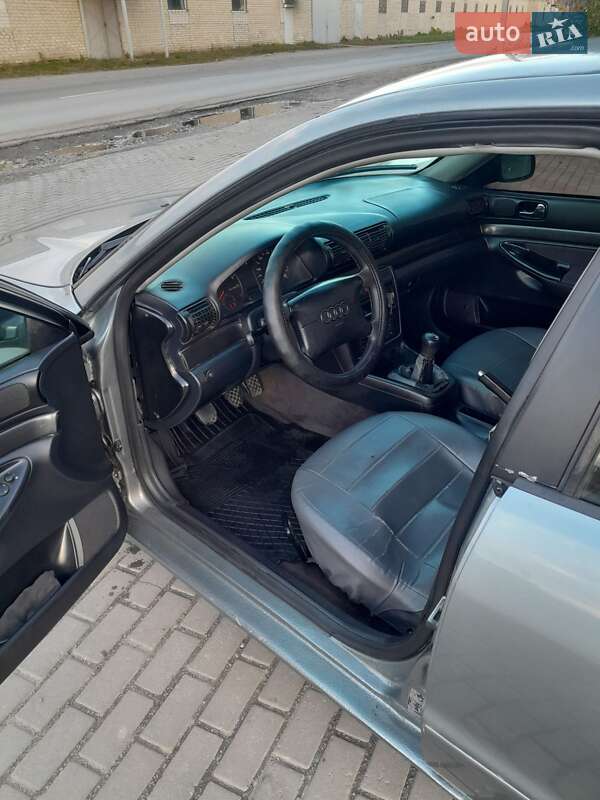 Седан Audi A4 1996 в Вінниці
