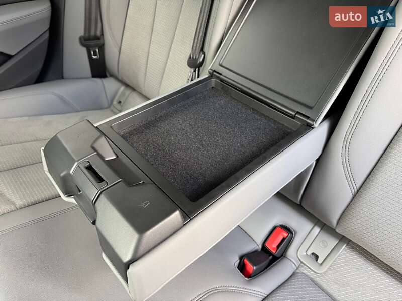 Седан Audi A4 2023 в Києві фото 75 Седан Audi A4 2023 в Києві