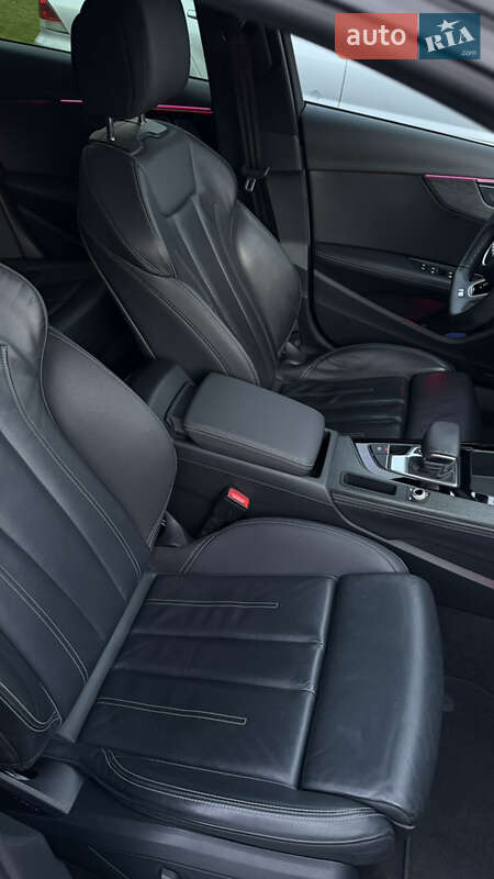 Седан Audi A4 2020 в Києві