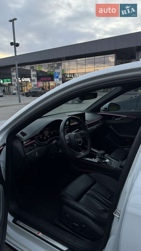 Седан Audi A4 2020 в Києві
