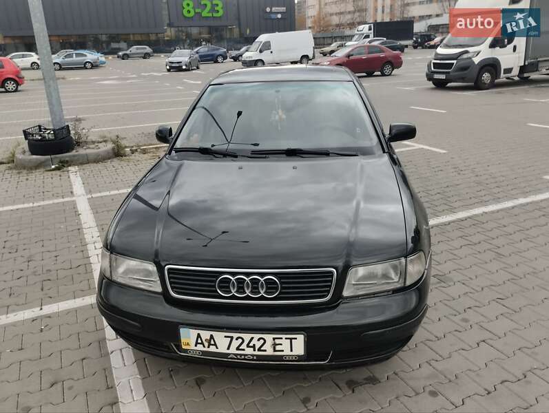 Седан Audi A4 1997 в Києві