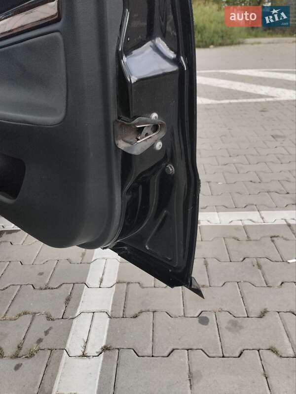 Седан Audi A4 1997 в Києві