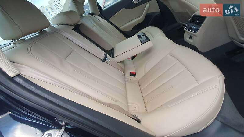 Седан Audi A4 2018 в Киеве