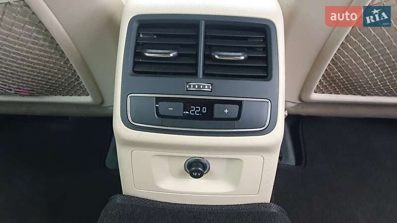 Седан Audi A4 2018 в Киеве